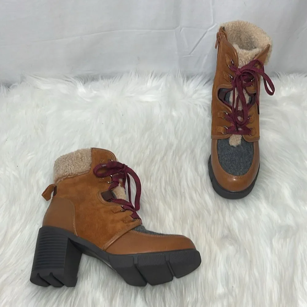Naturalizer Myla NWOT Lug Sole Brown/Grey Leather Lined Lace Up Booties‎ Sz 6